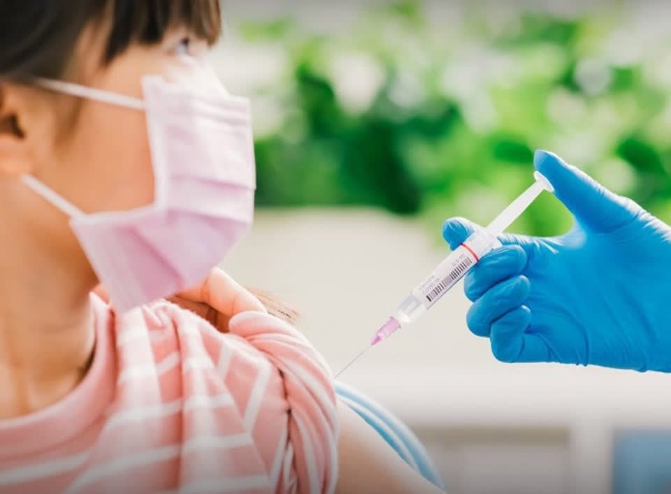 Chuẩn bị gì cho trẻ trước khi tiêm vaccine Covid-19
